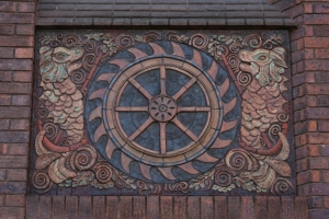 15th Century - St Katherine's Wheel. Badge of Bristol's Guild of Weavers.
(From St Nicholas Museum) - click to enlarge 15th Century - St Katherine's Wheel. Badge of Bristol's Guild of Weavers.
(From St Nicholas Museum)