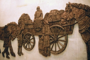 The finished centre section with the cart is fixed to the wall of the new shopping centre.